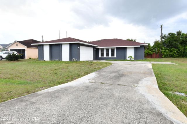 838 Gillen Avenue NW, Palm Bay, FL 32907