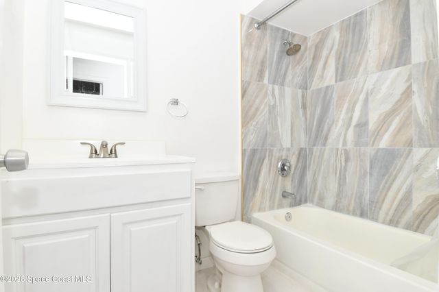 838 Gillen Avenue NW, Palm Bay, FL 32907