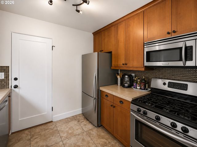 1409 Nw 23RD Ave, Portland, OR 97210