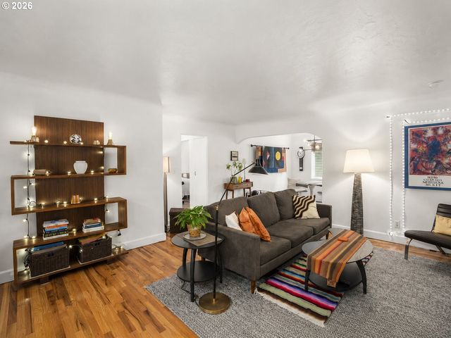 1409 Nw 23RD Ave, Portland, OR 97210