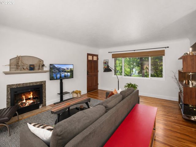 1409 Nw 23RD Ave, Portland, OR 97210