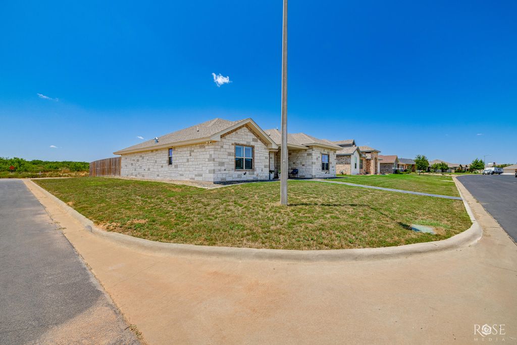 Image 3 of property listing at 4125 Pendleton Parkway, San Angelo, TX 76904
