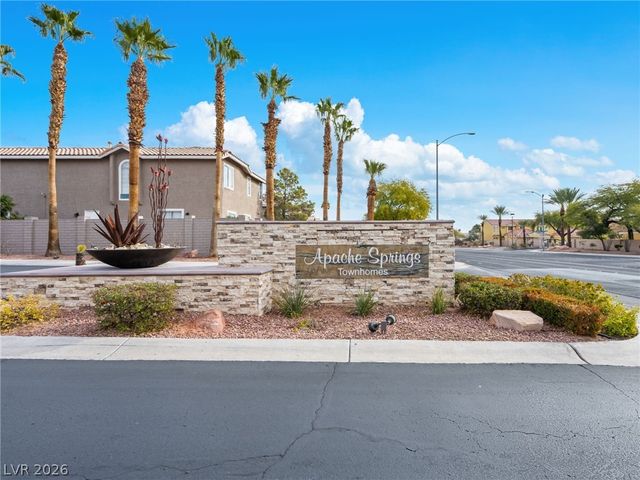 9281 Silver Arrow Court, Las Vegas, NV 89117
