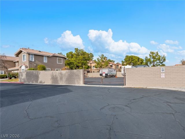 9281 Silver Arrow Court, Las Vegas, NV 89117