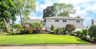 119 Louis Street, Massapequa, NY 11758