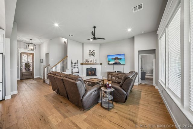 2019 W 113th Street S, Jenks, OK 74037