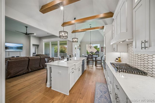 2019 W 113th Street S, Jenks, OK 74037