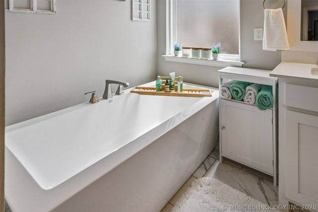 2019 W 113th Street S, Jenks, OK 74037
