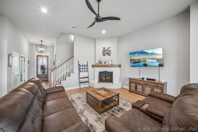 2019 W 113th Street S, Jenks, OK 74037