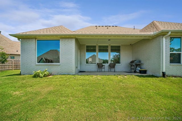2019 W 113th Street S, Jenks, OK 74037
