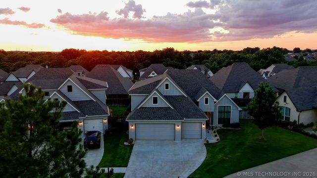 2019 W 113th Street S, Jenks, OK 74037