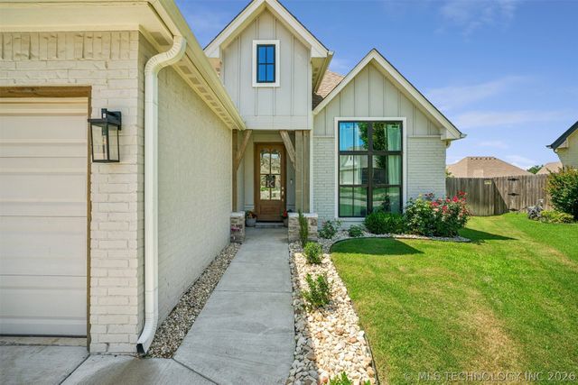 2019 W 113th Street S, Jenks, OK 74037
