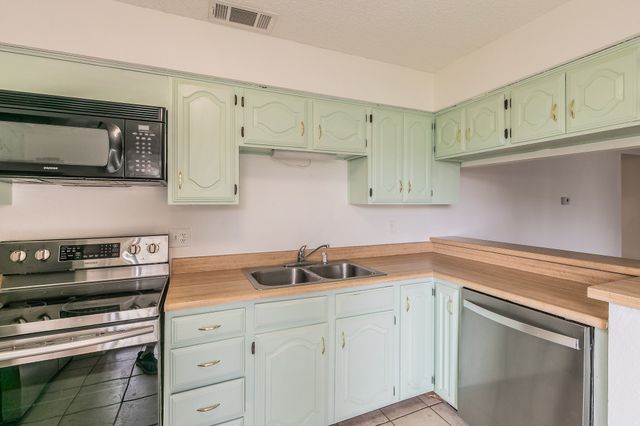 920 Turtle Cove 252, Irving, TX 75060