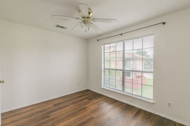 920 Turtle Cove 252, Irving, TX 75060