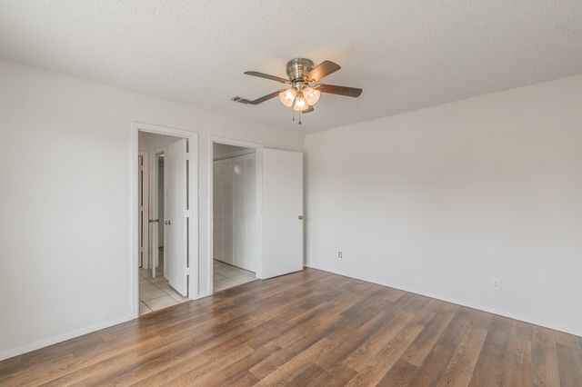 920 Turtle Cove 252, Irving, TX 75060