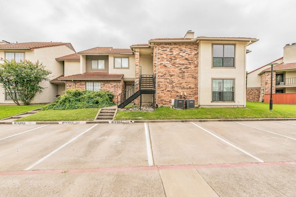 920 Turtle Cove 252, Irving, TX 75060
