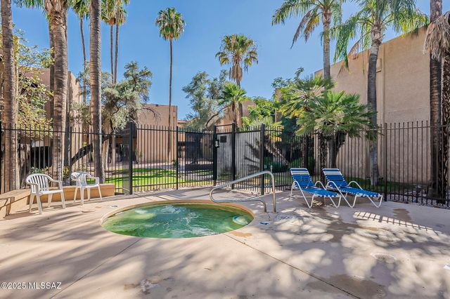 508 N Dodge Boulevard, Tucson, AZ 85716