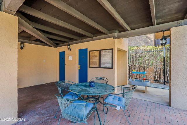 508 N Dodge Boulevard, Tucson, AZ 85716