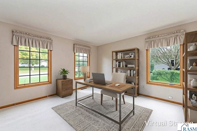 208 Chancery Lane, Mankato, MN 56001