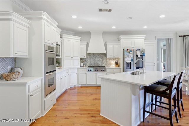 110 Lake Ridge Drive, Madison, MS 39110