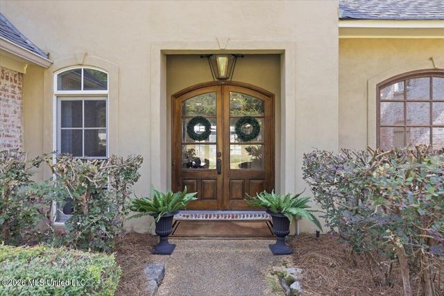 110 Lake Ridge Drive, Madison, MS 39110