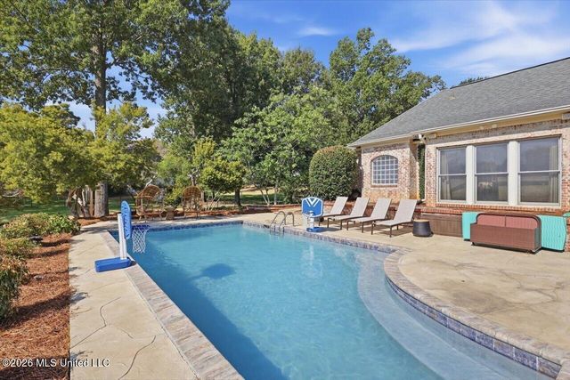 110 Lake Ridge Drive, Madison, MS 39110
