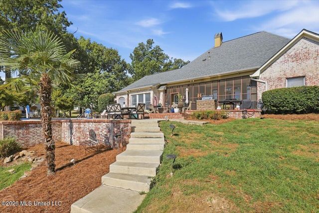 110 Lake Ridge Drive, Madison, MS 39110