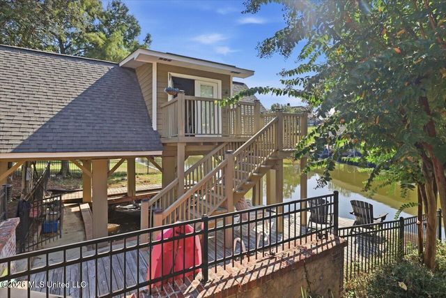 110 Lake Ridge Drive, Madison, MS 39110
