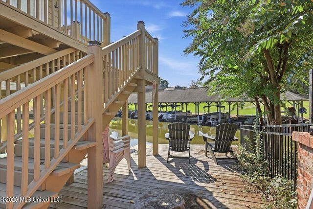 110 Lake Ridge Drive, Madison, MS 39110