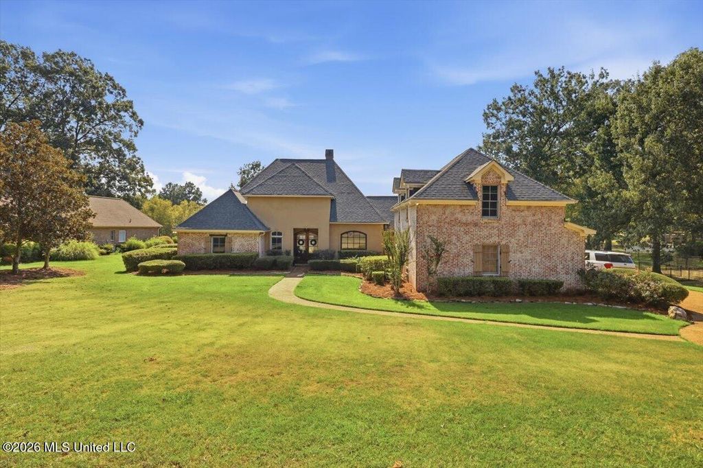 110 Lake Ridge Drive, Madison, MS 39110