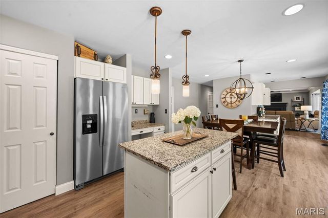 6 Venice Place Court, Wildwood, MO 63040