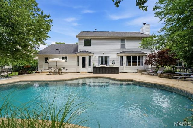 6 Venice Place Court, Wildwood, MO 63040