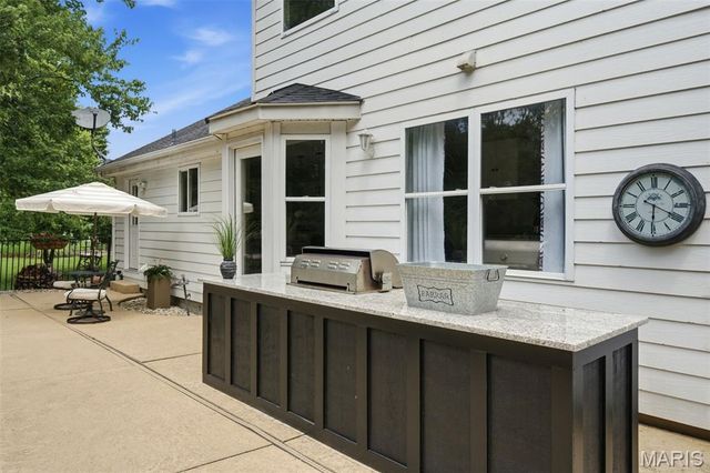 6 Venice Place Court, Wildwood, MO 63040