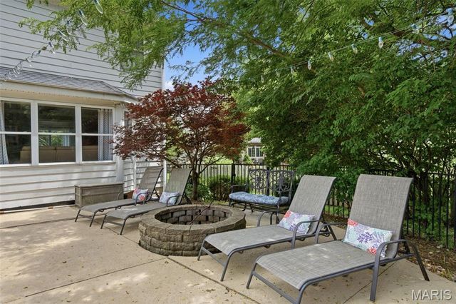 6 Venice Place Court, Wildwood, MO 63040