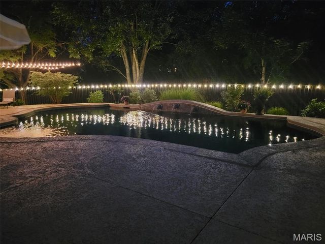 6 Venice Place Court, Wildwood, MO 63040