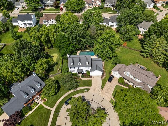 6 Venice Place Court, Wildwood, MO 63040