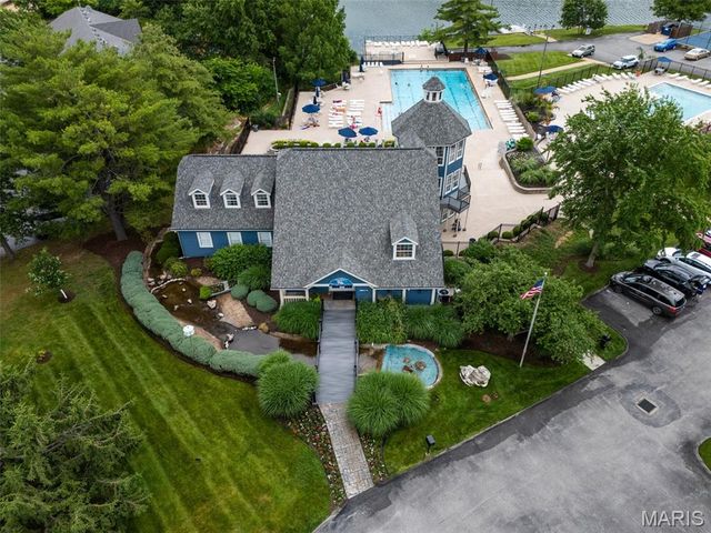 6 Venice Place Court, Wildwood, MO 63040
