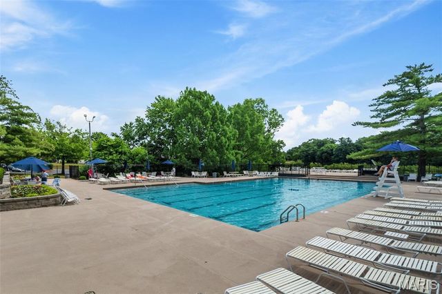 6 Venice Place Court, Wildwood, MO 63040