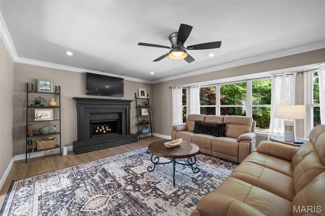 6 Venice Place Court, Wildwood, MO 63040