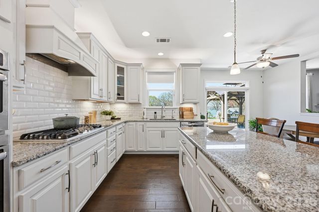 108 Heron Cove Loop 62, Mooresville, NC 28117