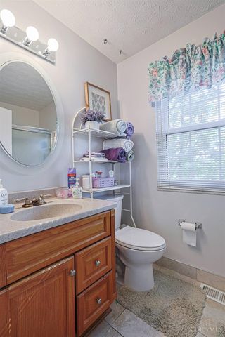 16 N Applewood Court, Fairfield, OH 45014