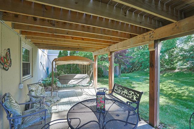 16 N Applewood Court, Fairfield, OH 45014