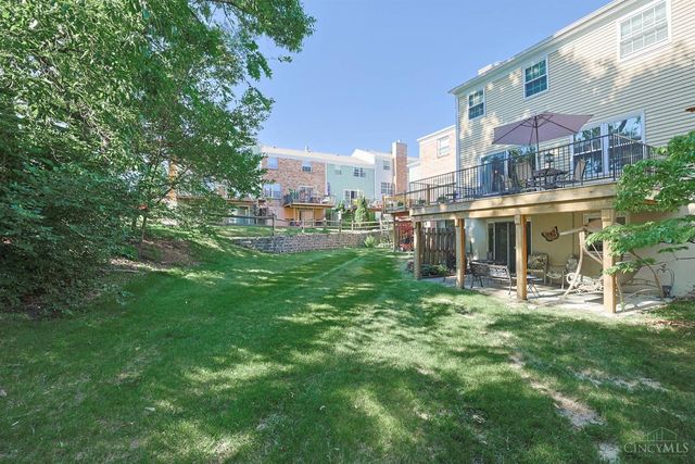 16 N Applewood Court, Fairfield, OH 45014
