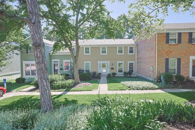 16 N Applewood Court, Fairfield, OH 45014