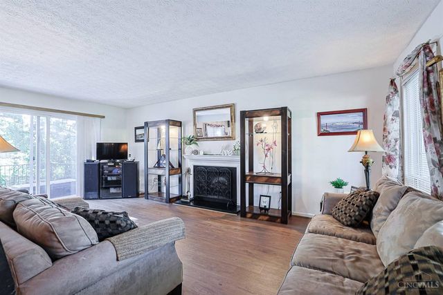 16 N Applewood Court, Fairfield, OH 45014