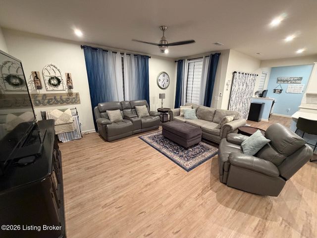 4633 Golden Eagle Drive, Louisville, KY 40245