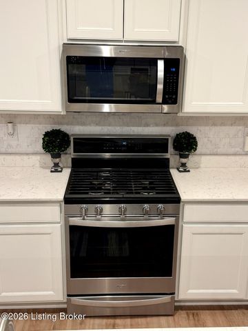 4633 Golden Eagle Drive, Louisville, KY 40245