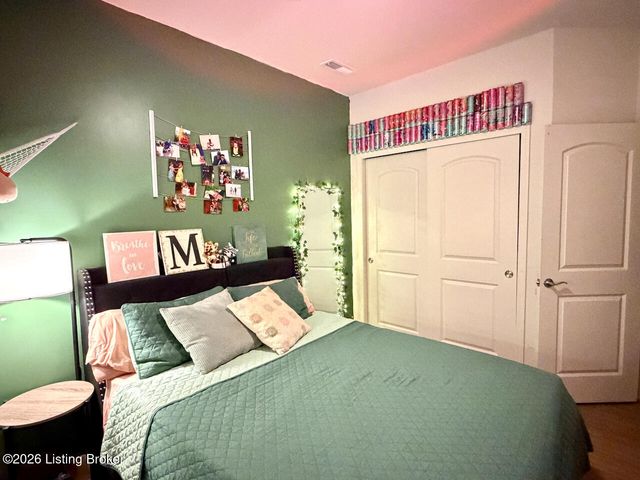 4633 Golden Eagle Drive, Louisville, KY 40245