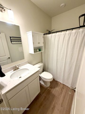 4633 Golden Eagle Drive, Louisville, KY 40245