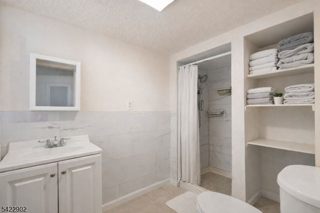 726 14Th Ave, Paterson City, NJ 07504